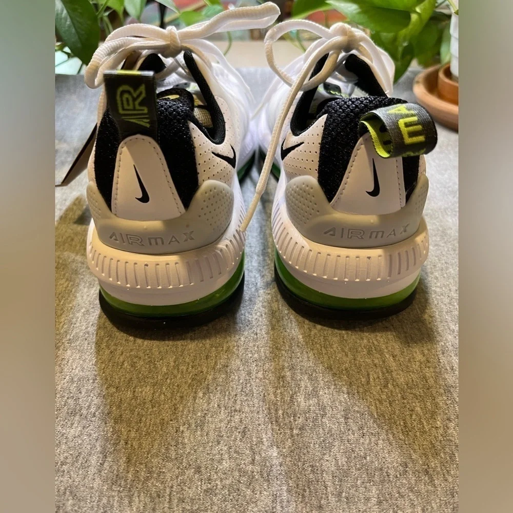 Nike Air Max Shoes Genome-Youth Size 6